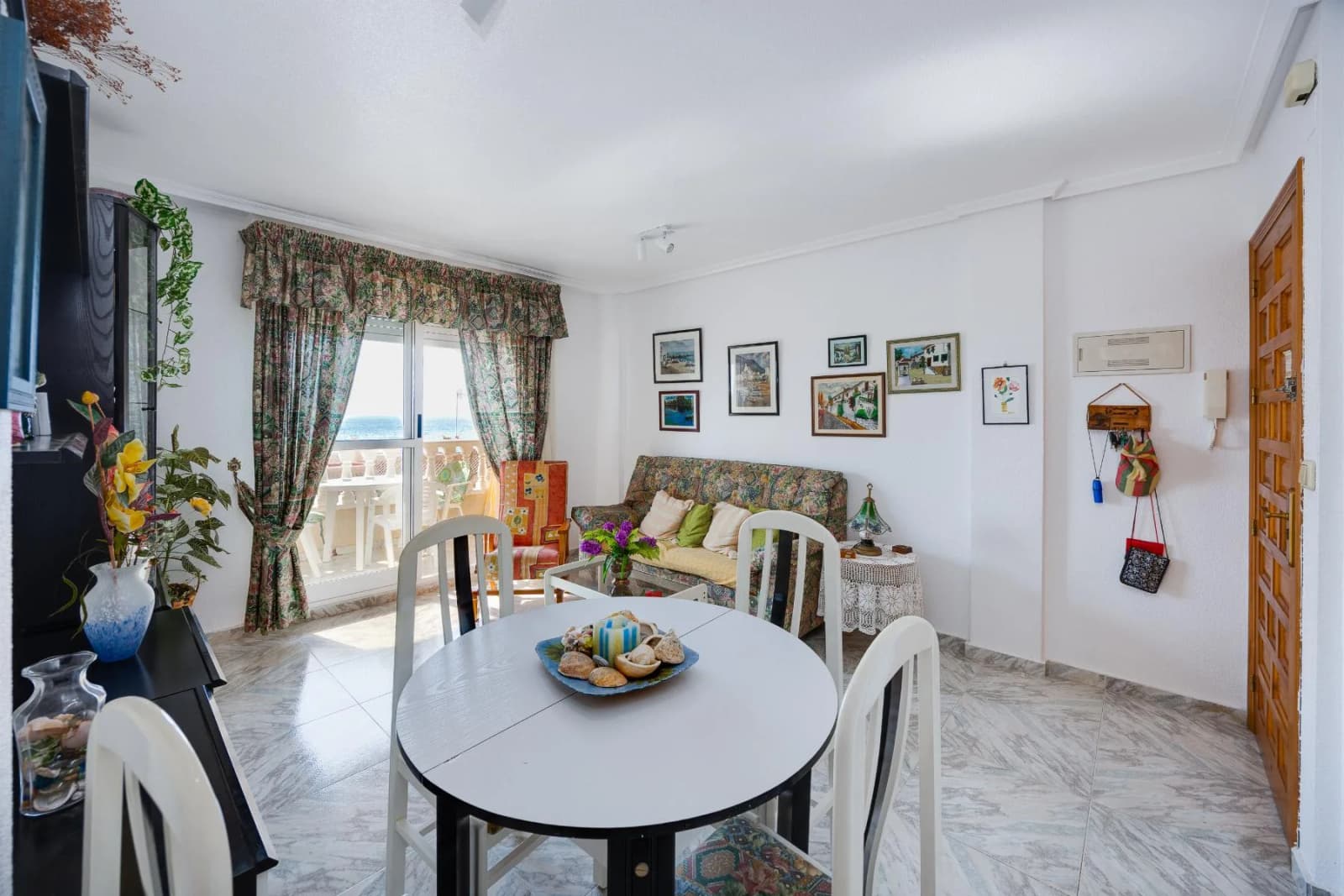 Apartamento In Torrevieja - Image 4