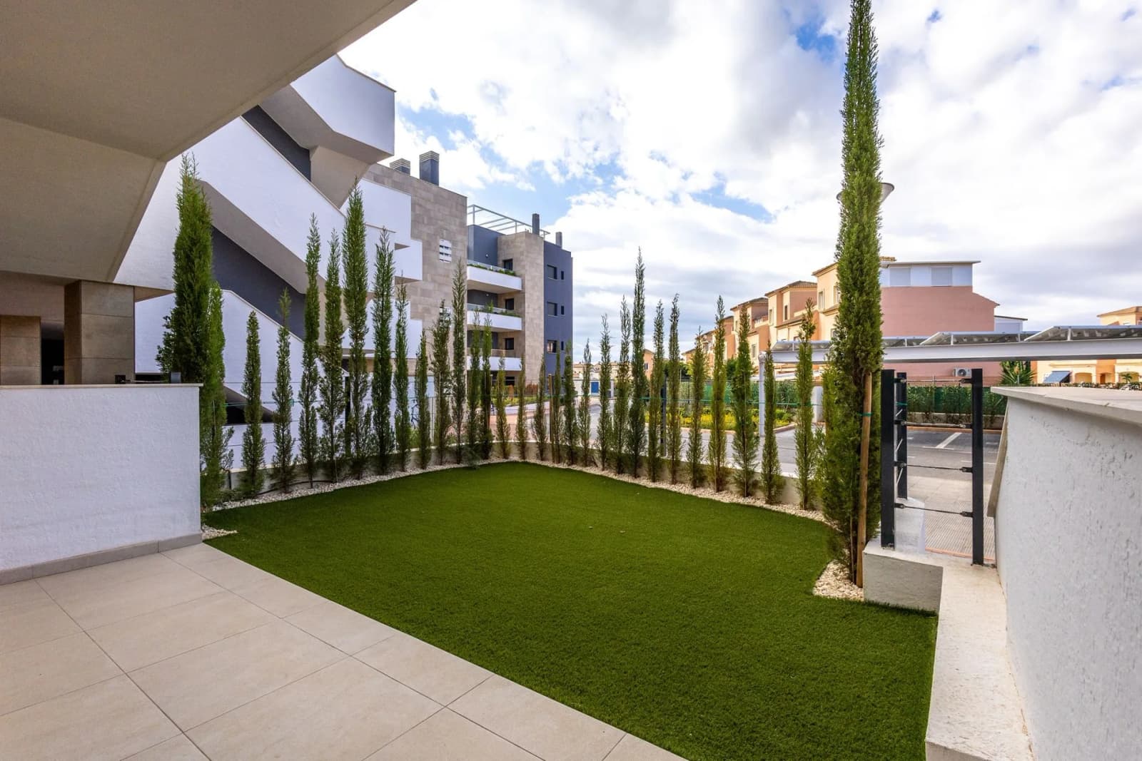 Apartment de 3 dormitorios en venta en Playa Flamenca, Costa Blanca - Image 3