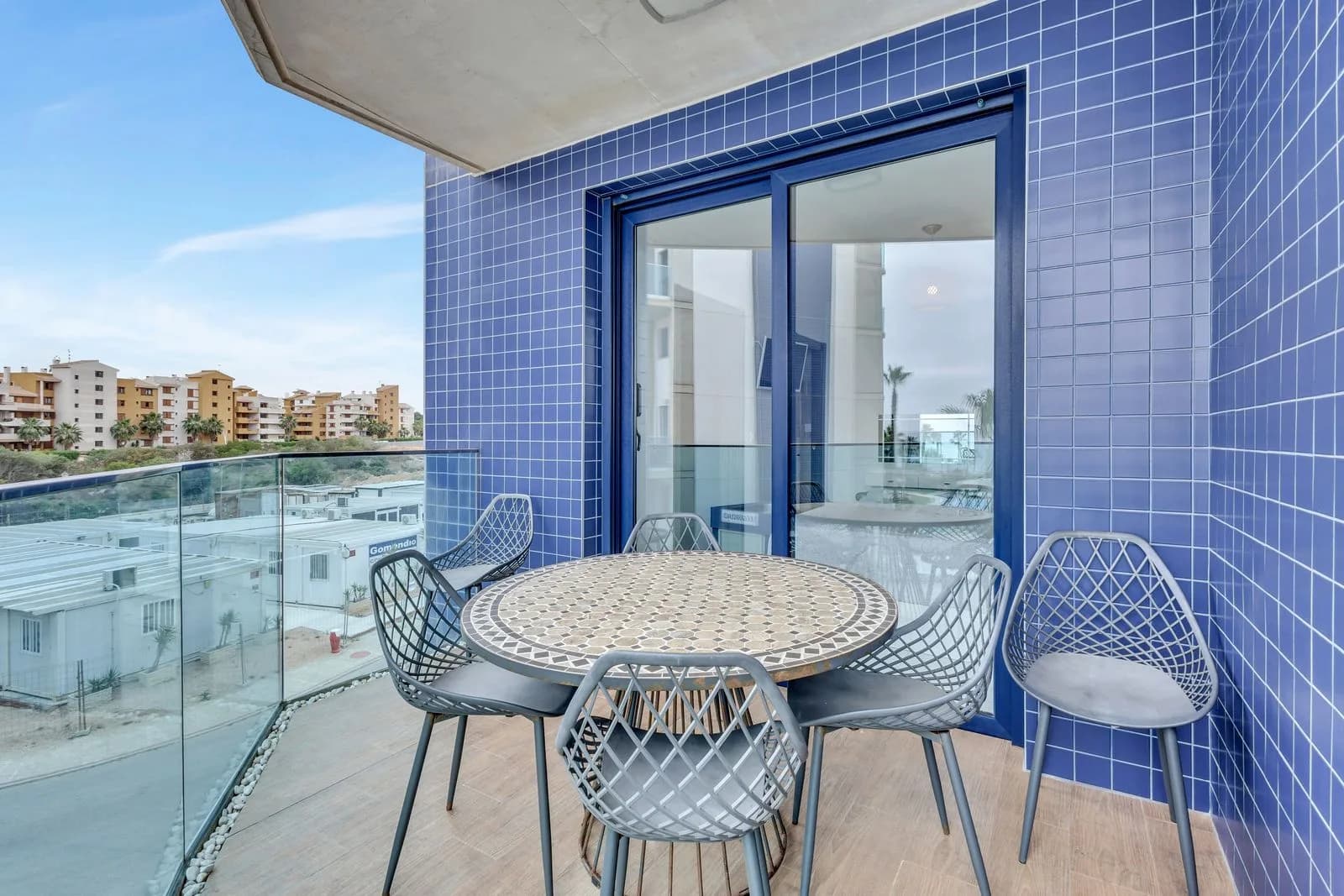 Apartment In Punta Prima - Image 4
