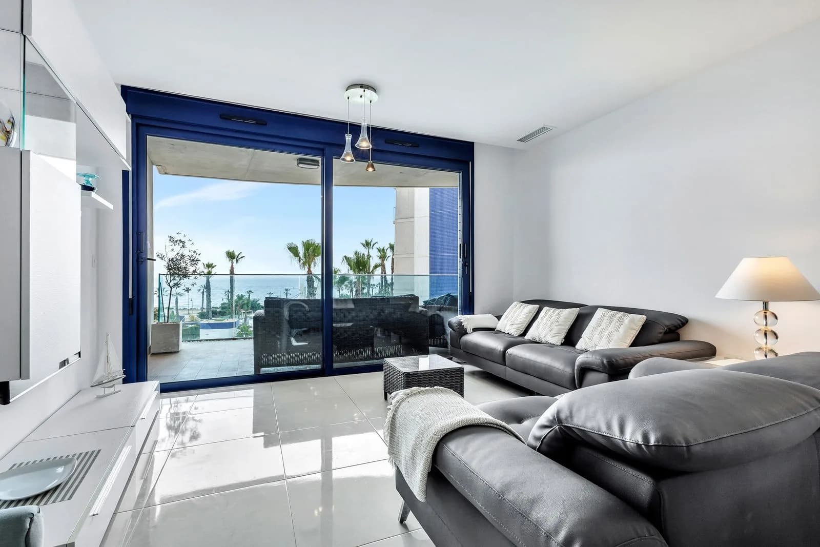 Apartment In Punta Prima - Image 5