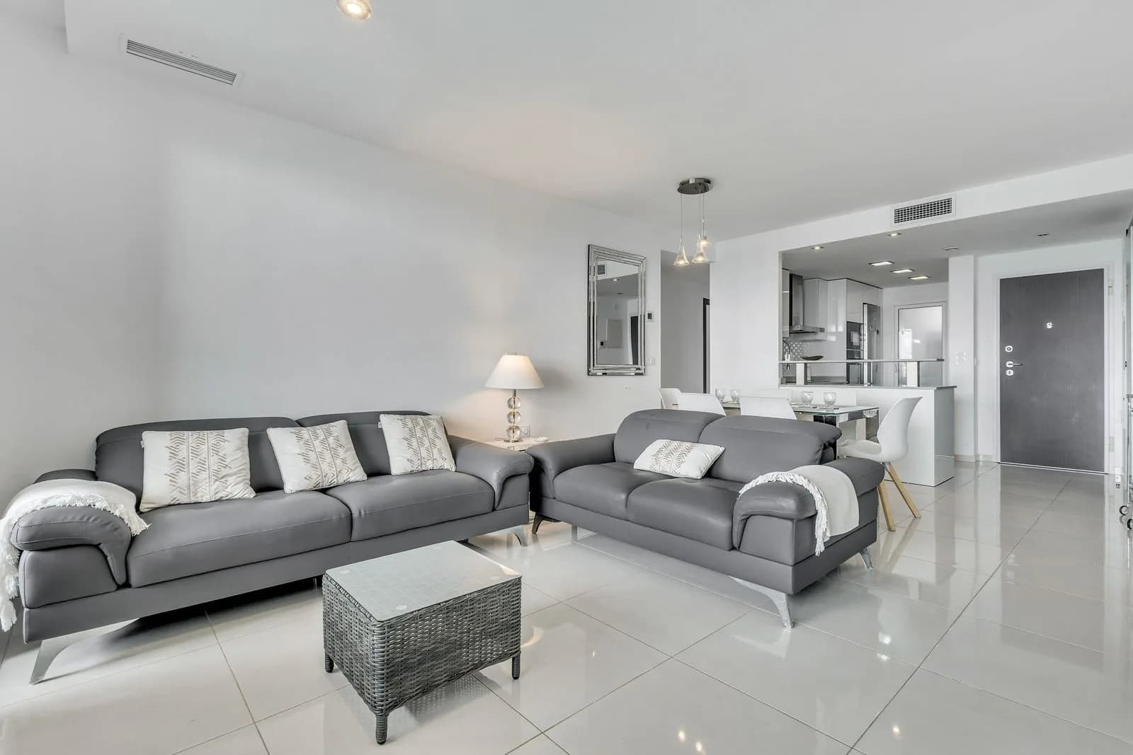 Apartment In Punta Prima - Image 6