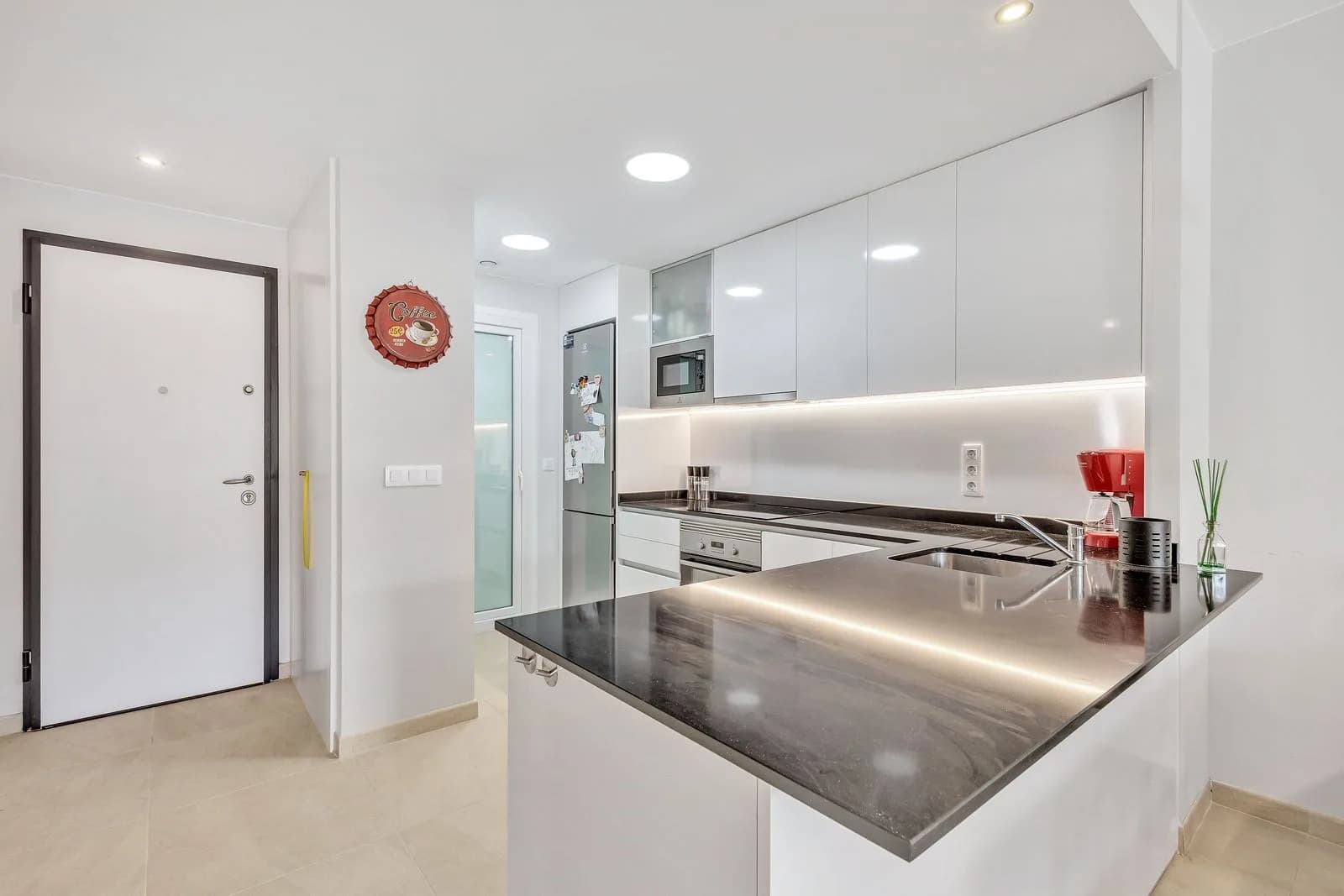 Apartment de 3 dormitorios en venta en Playa Flamenca, Costa Blanca - Image 8