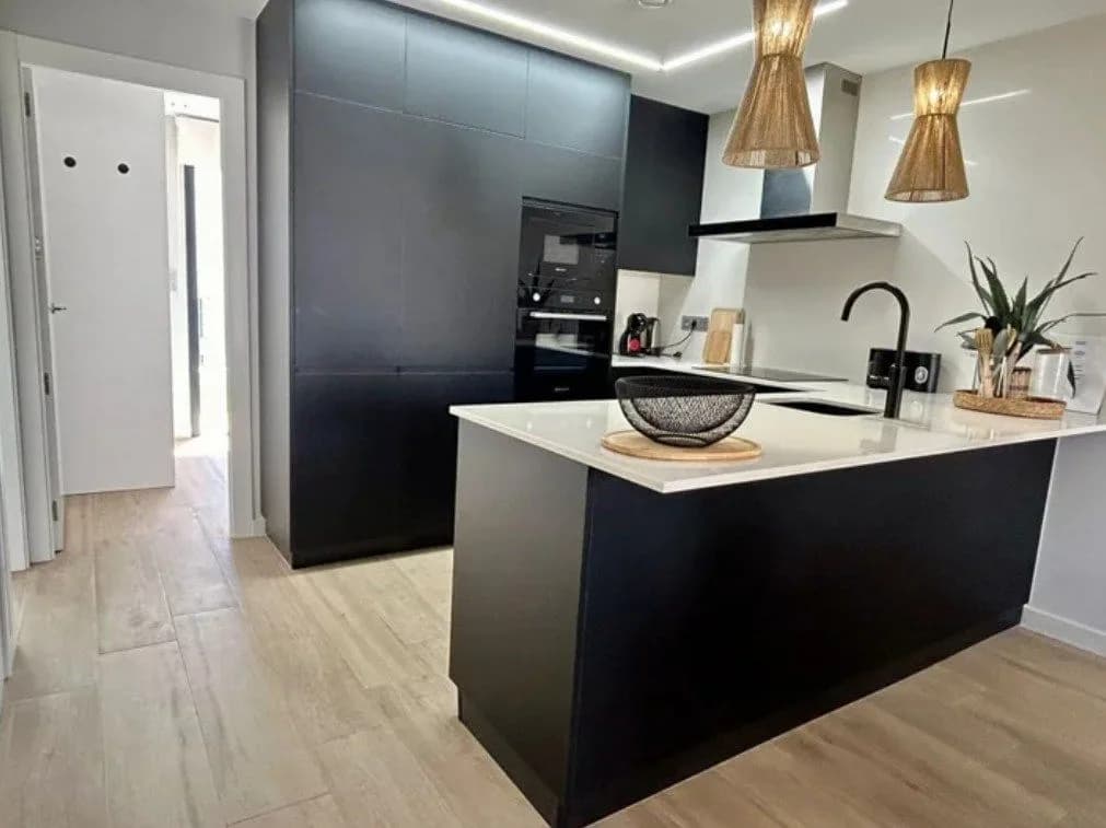 Apartment In Punta Prima - Image 2