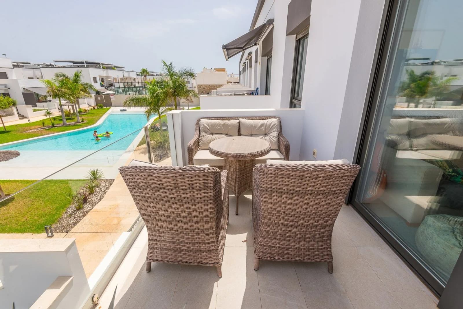 Apartment de 2 dormitorios en venta en Torre De La Horadada, Costa Blanca - Image 2