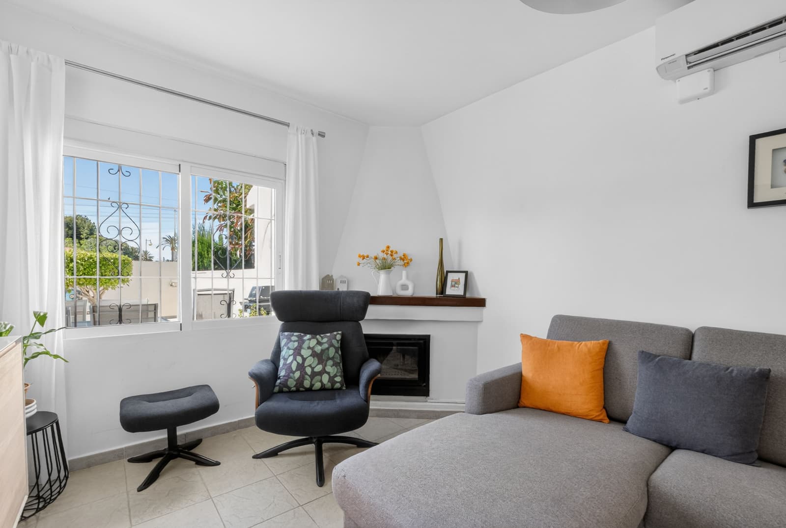 Villa In Los Angeles - Image 9