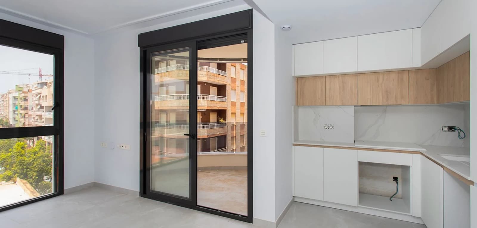 Apartment de 2 dormitorios en venta en Torrevieja, Costa Blanca (Alicante) - Image 3