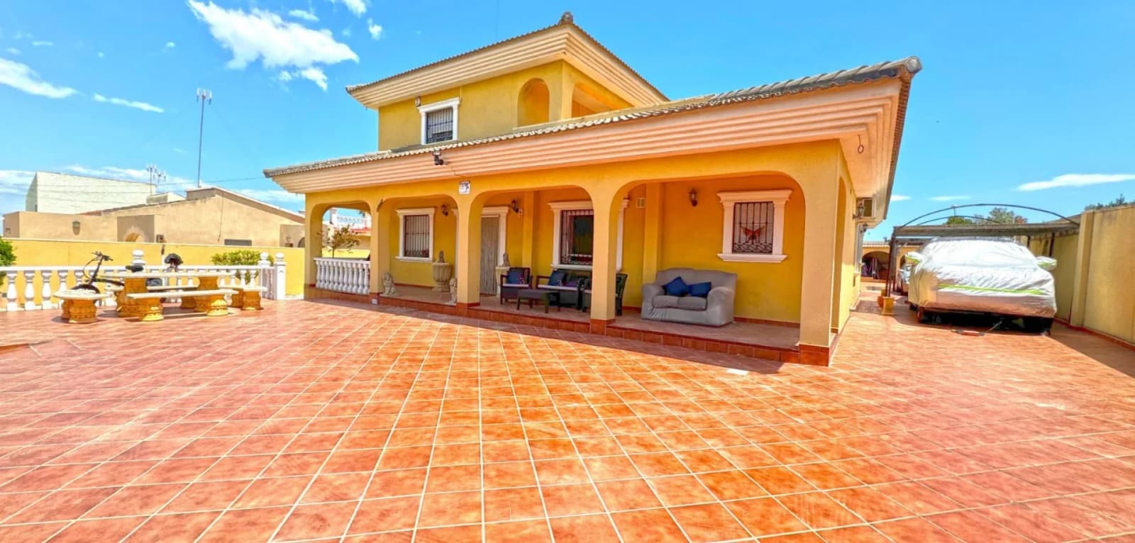 Detached Villa In Torrevieja - Image 2