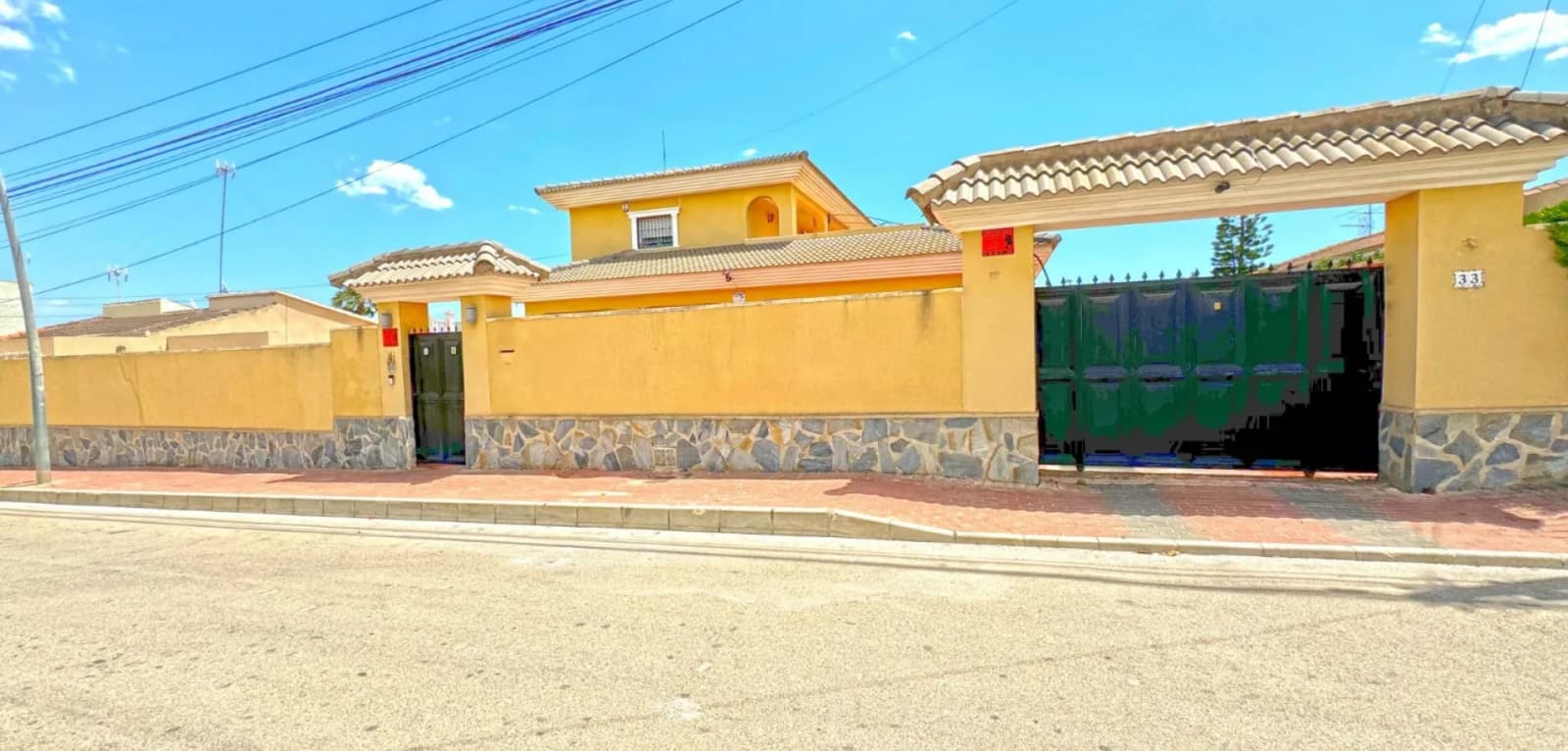 Detached Villa In Torrevieja - Image 3
