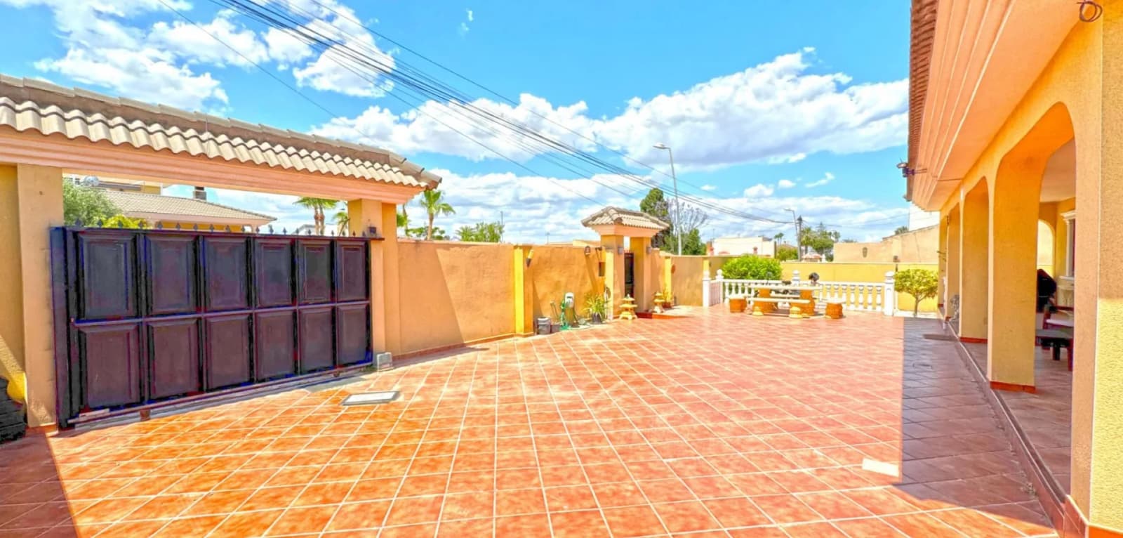 Detached Villa In Torrevieja - Image 4