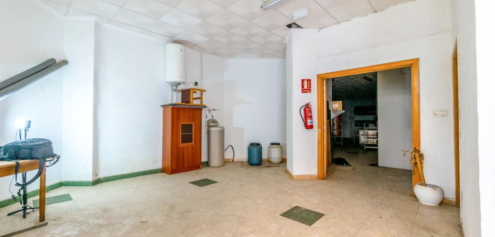 Commercial de 1 dormitorios en venta en Torrevieja, Costa Blanca (Alicante) - Image 6