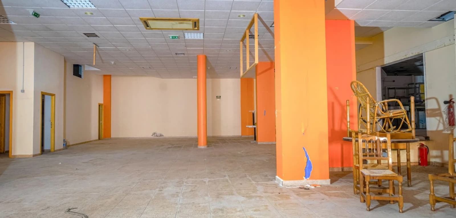 Commercial de 1 dormitorios en venta en Torrevieja, Costa Blanca (Alicante) - Image 7