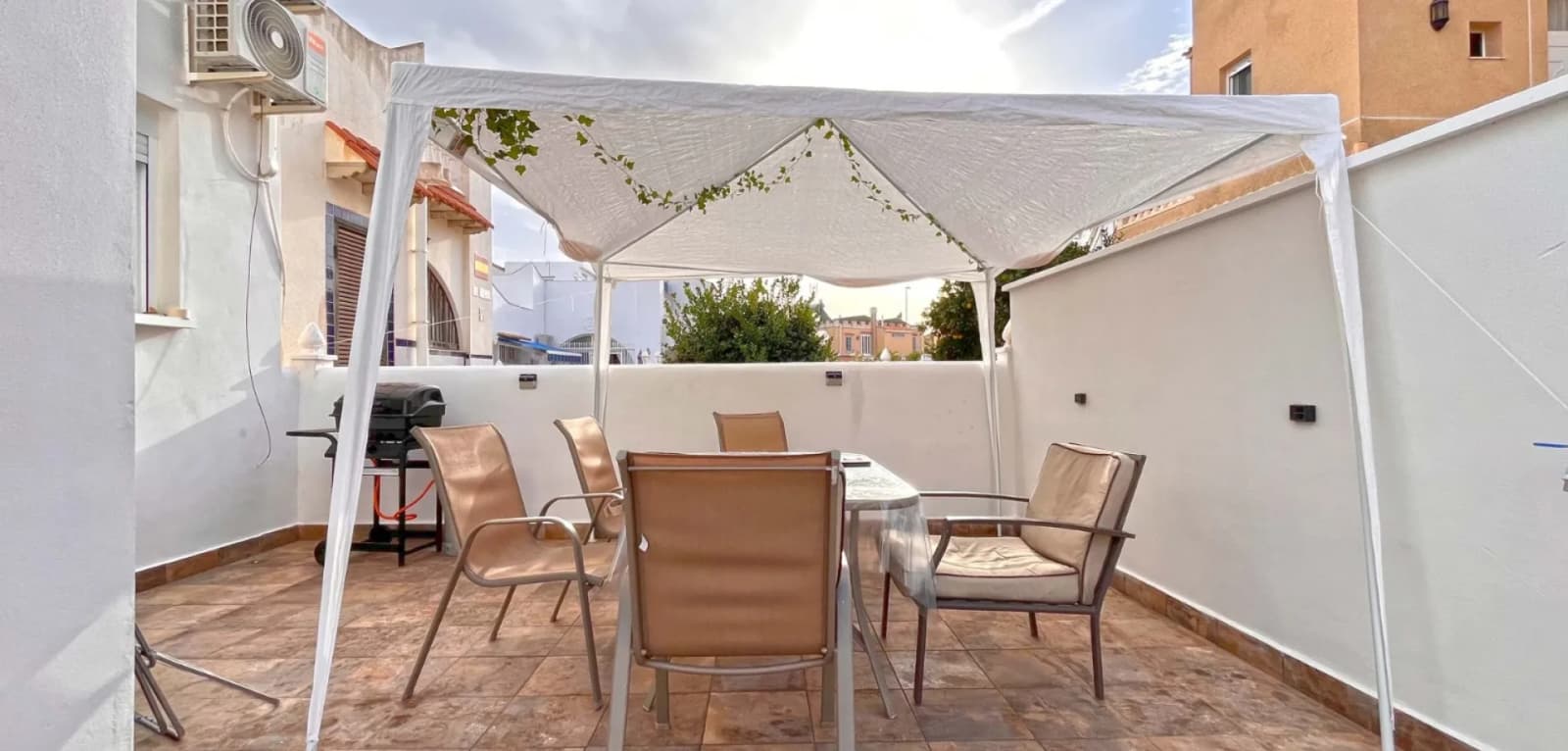 Bungalow de 2 dormitorios en venta en Orihuela Costa, Costa Blanca (Alicante) - Image 3