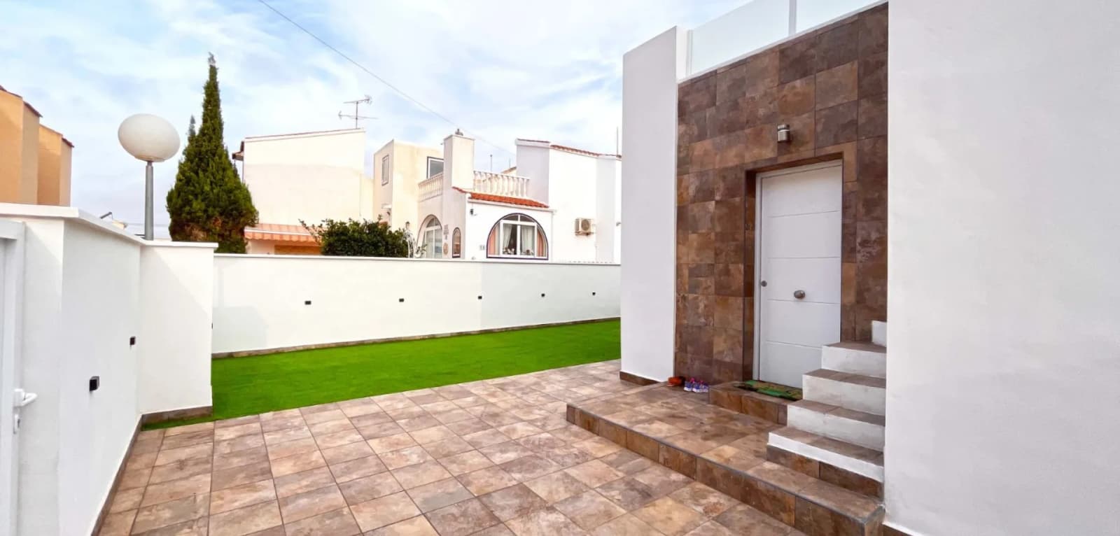 Bungalow de 2 dormitorios en venta en Orihuela Costa, Costa Blanca (Alicante) - Image 8