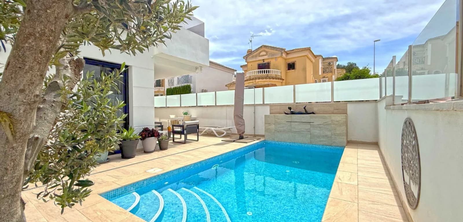 Detached Villa In Orihuela Costa - Image 2