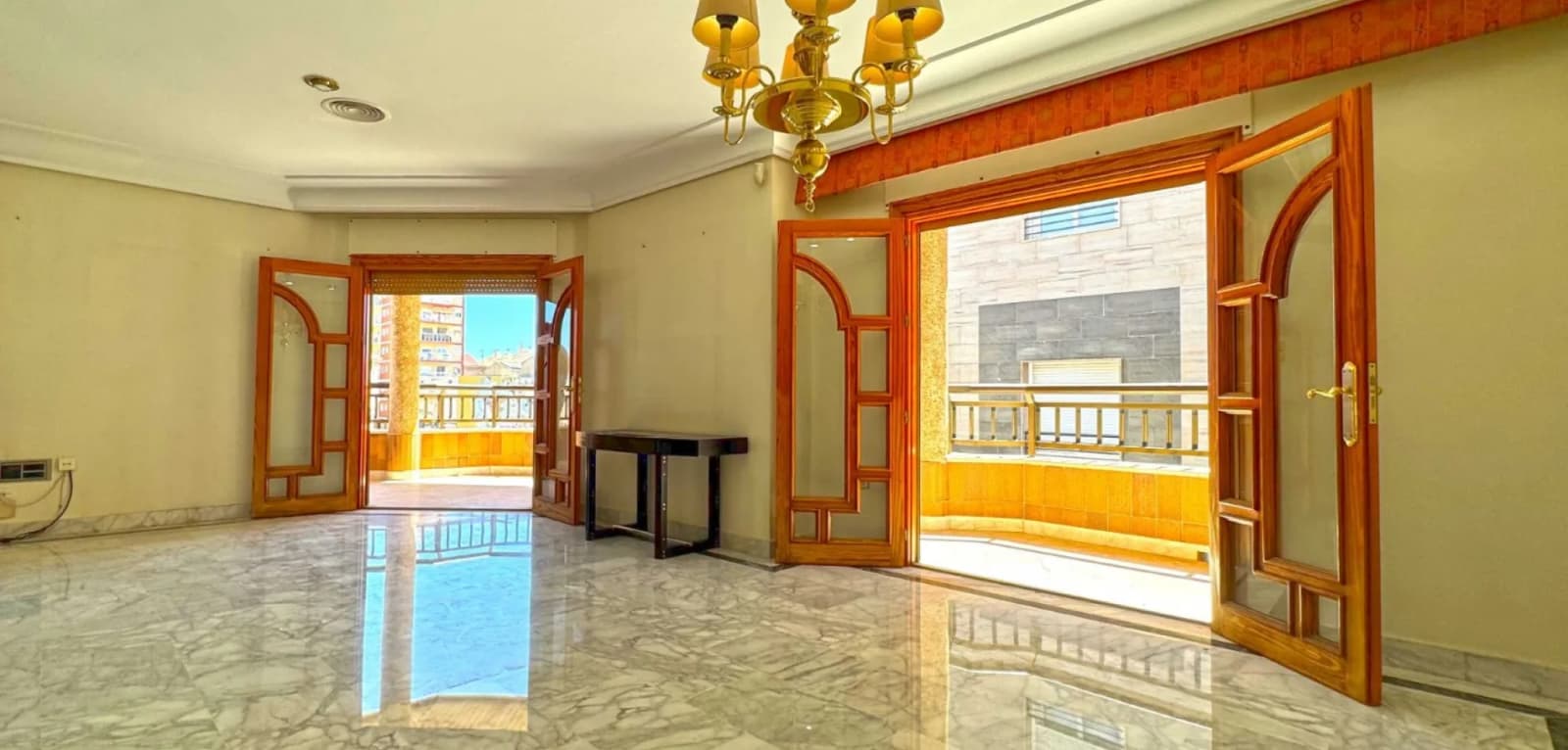 Duplex de 6 dormitorios en venta en San Pedro Del Pinatar, Murcia - Image 7