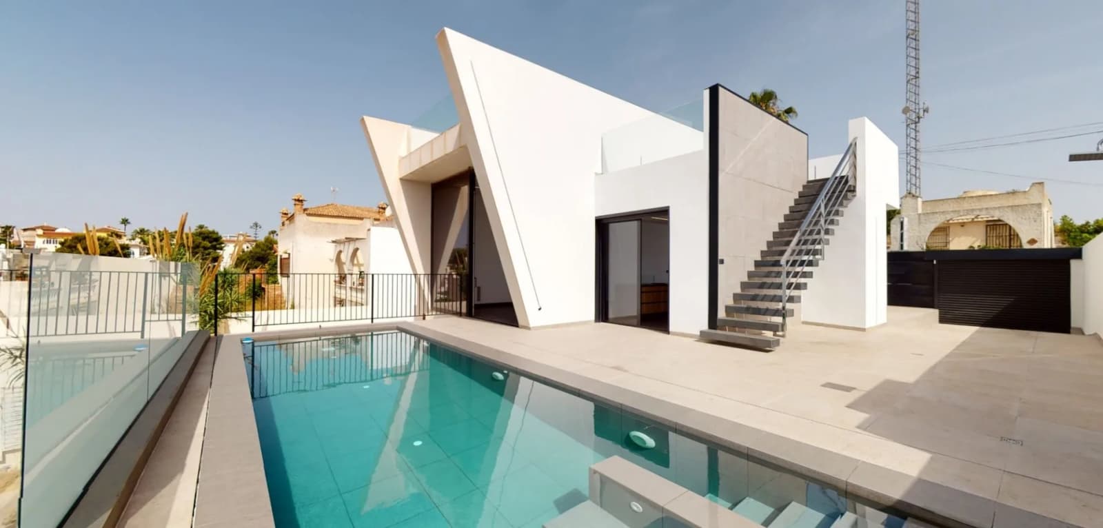 Detached Villa In Torrevieja - Image 2
