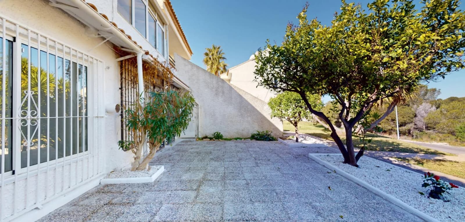 Apartment de 2 dormitorios en venta en Orihuela Costa, Costa Blanca (Alicante) - Image 6