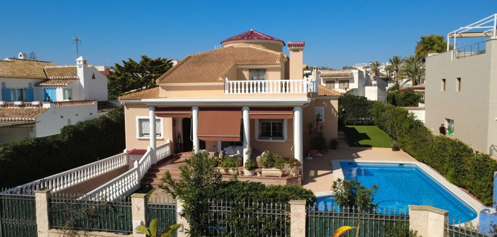 Detached Villa In Torrevieja