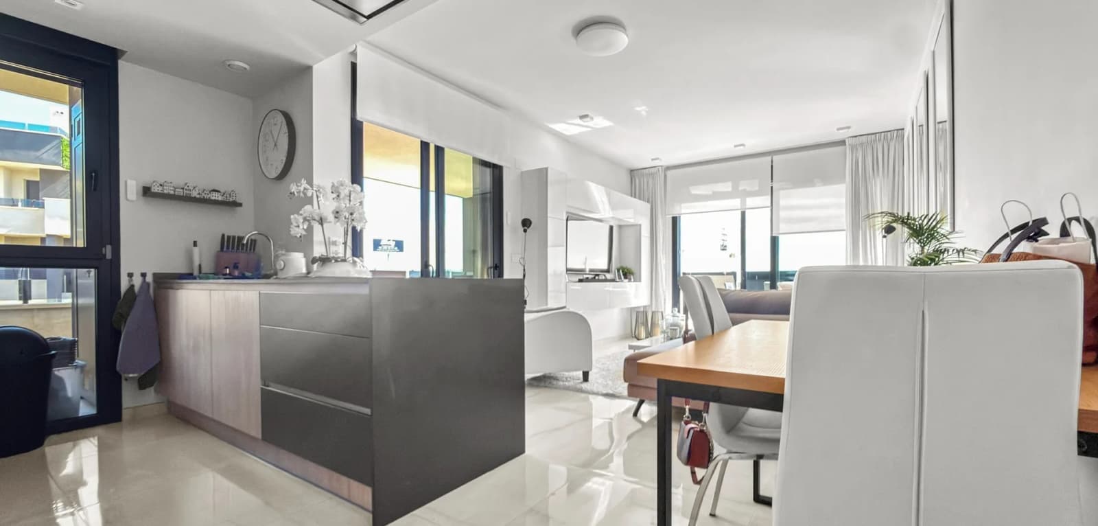 Apartment de 3 dormitorios en venta en Orihuela Costa, Costa Blanca (Alicante) - Image 8