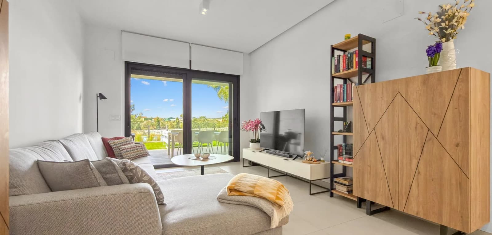 Apartment de 2 dormitorios en venta en Pilar de la Horadada, Costa Blanca (Alicante) - Image 2
