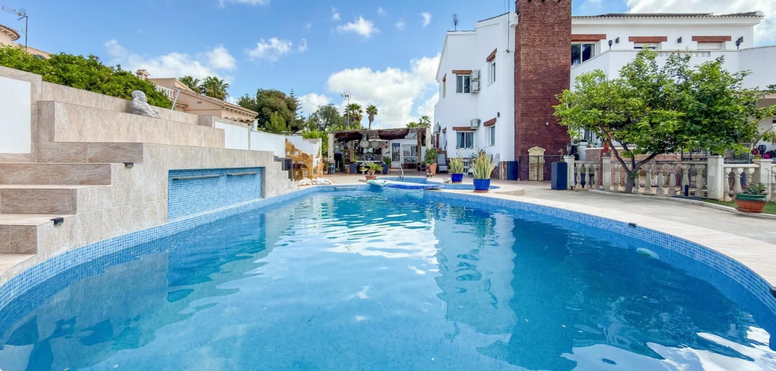 Detached Villa In Ciudad Quesada - Image 2