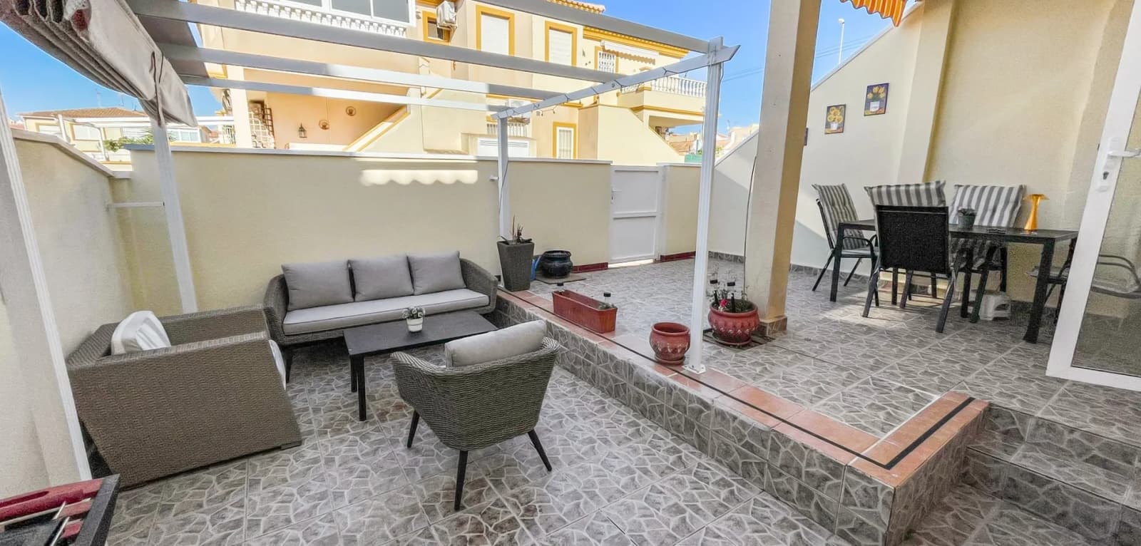 Bungalow de 2 dormitorios en venta en Orihuela Costa, Costa Blanca (Alicante)