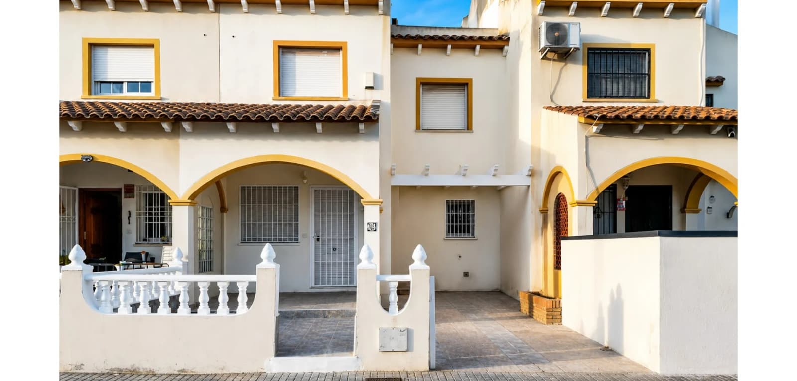 Townhouse de 2 dormitorios en venta en Orihuela Costa, Costa Blanca (Alicante)