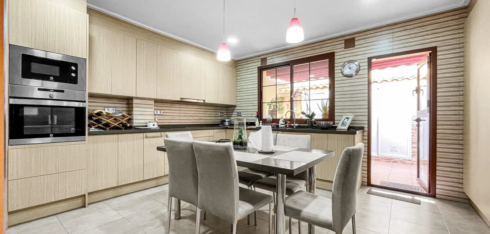 Townhouse de 3 dormitorios en venta en Torrevieja, Costa Blanca (Alicante) - Image 9