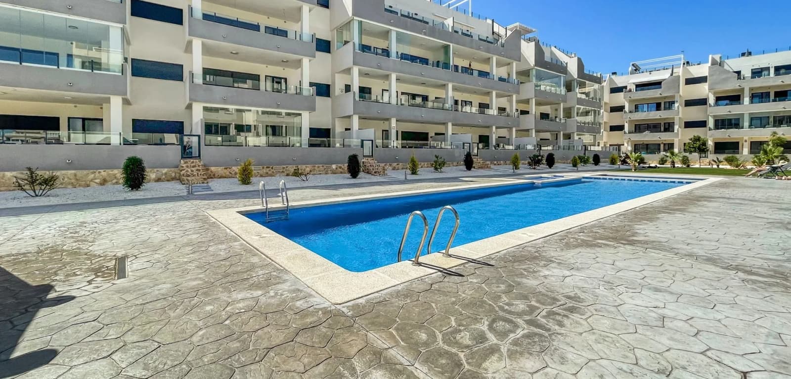 Apartment de 3 dormitorios en venta en Orihuela Costa, Costa Blanca (Alicante) - Image 2