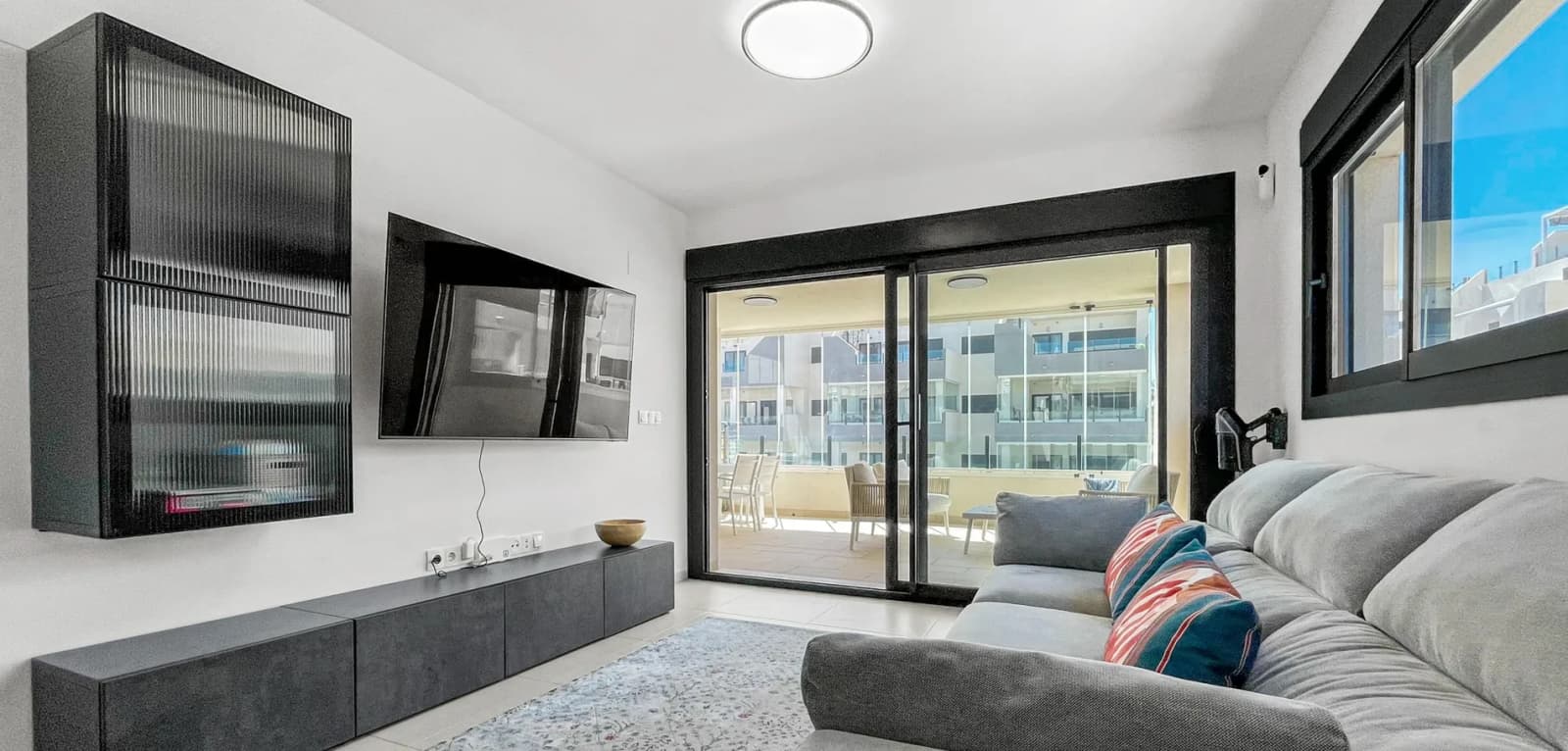 Apartment de 3 dormitorios en venta en Orihuela Costa, Costa Blanca (Alicante) - Image 5
