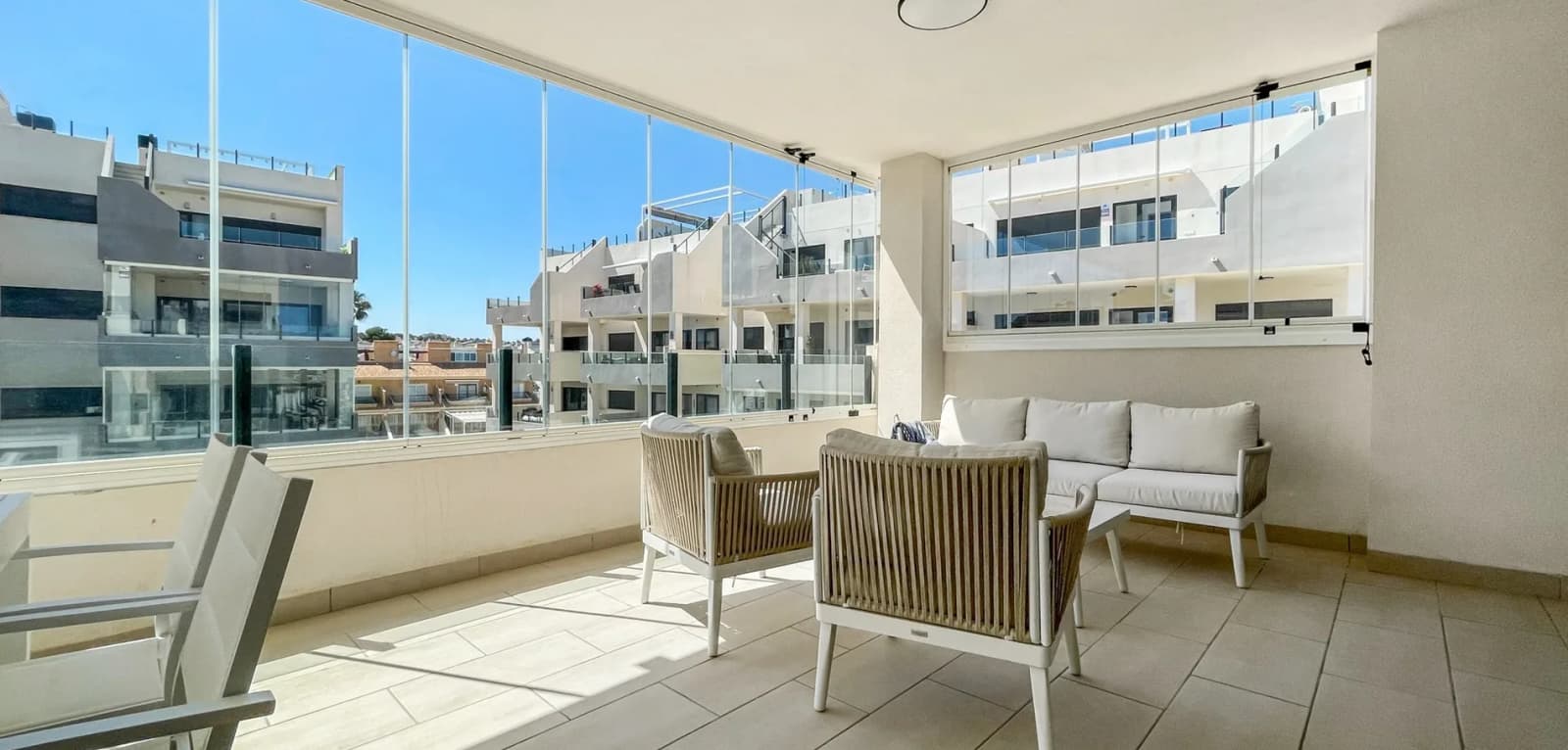Apartment de 3 dormitorios en venta en Orihuela Costa, Costa Blanca (Alicante) - Image 6