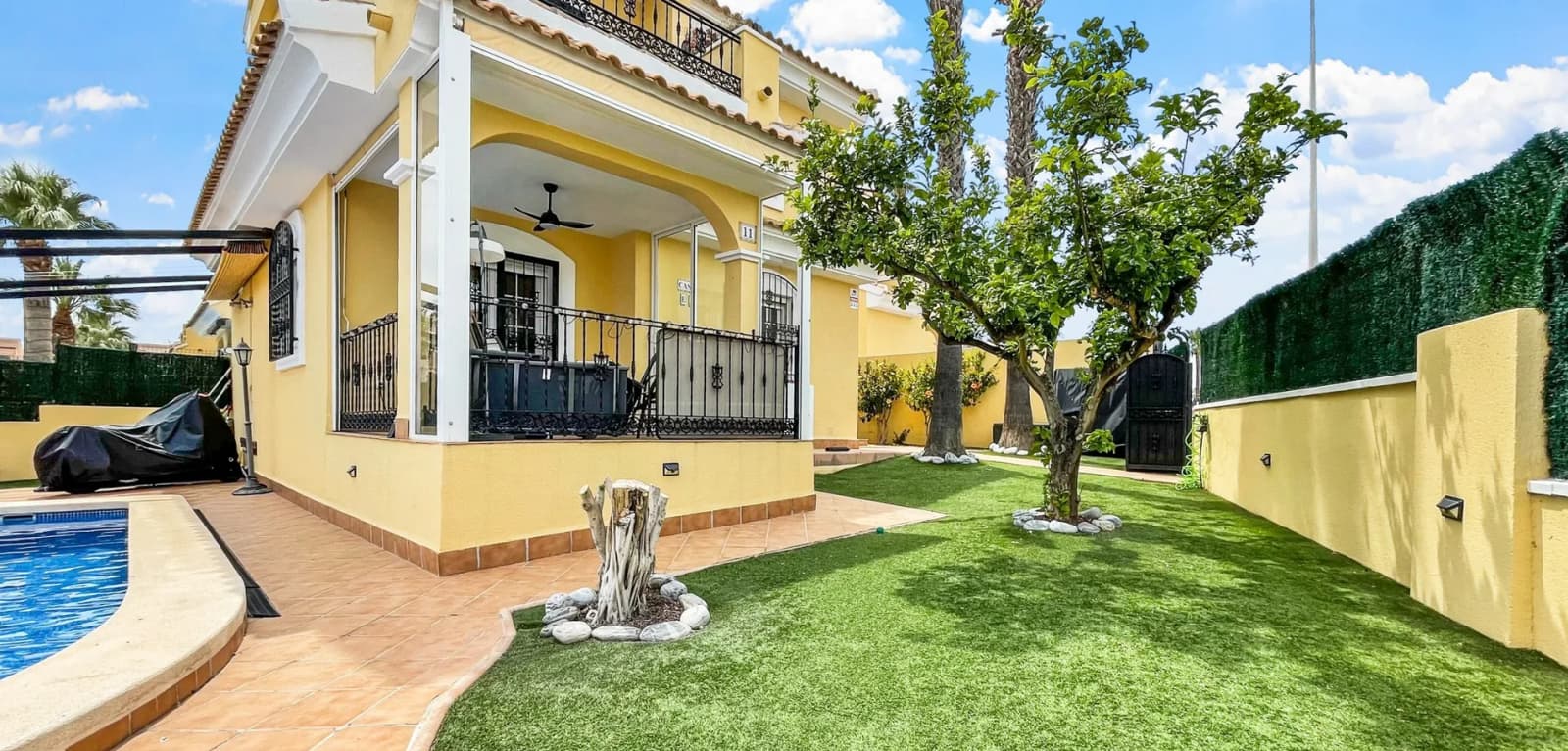 Detached Villa In Orihuela Costa - Image 3