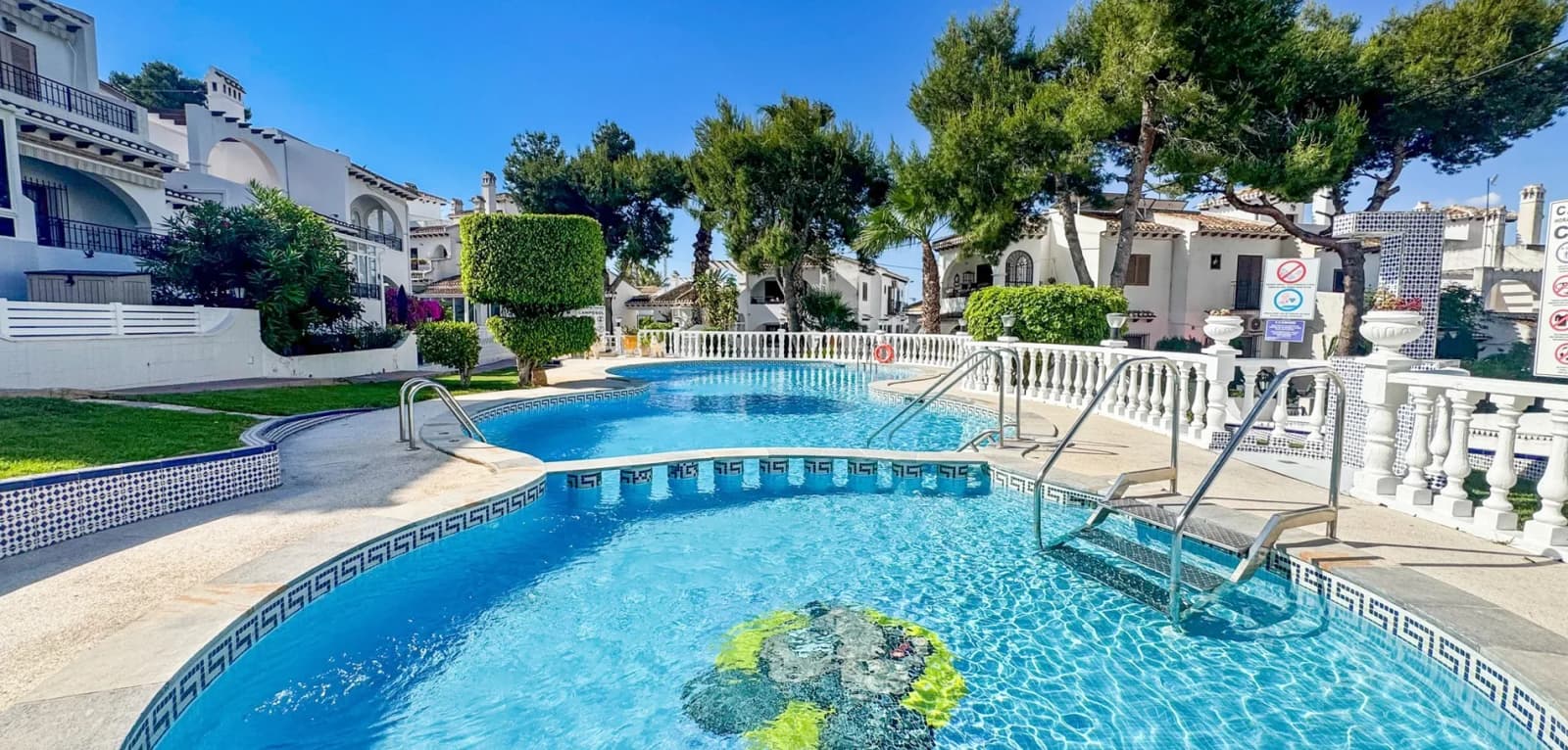 Bungalow de 2 dormitorios en venta en Torrevieja, Costa Blanca (Alicante) - Image 5