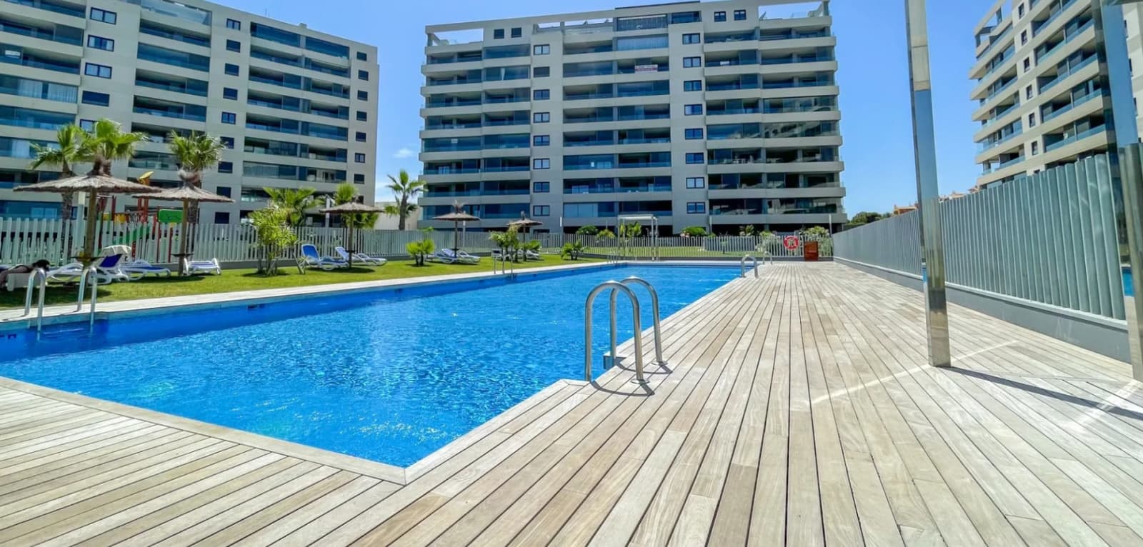 Apartment de 3 dormitorios en venta en Orihuela Costa, Costa Blanca (Alicante) - Image 2