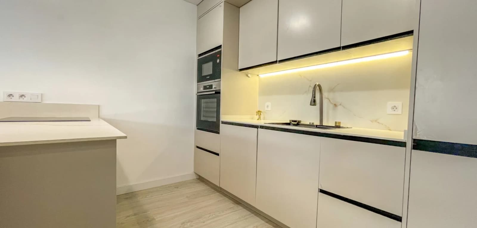 Apartment de 2 dormitorios en venta en Torrevieja, Costa Blanca (Alicante) - Image 6