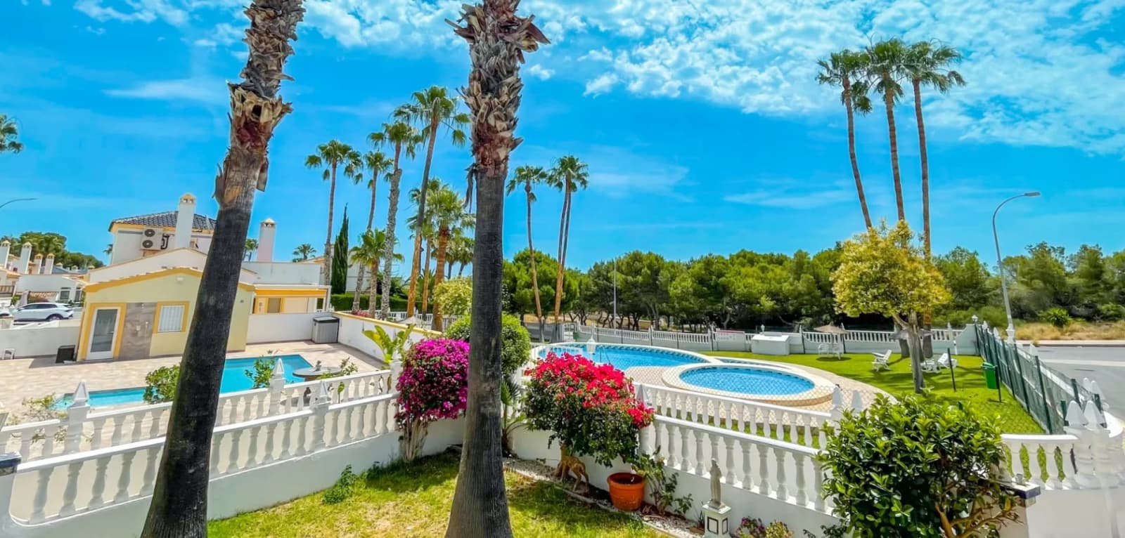 Townhouse de 4 dormitorios en venta en Orihuela Costa, Costa Blanca (Alicante) - Image 3