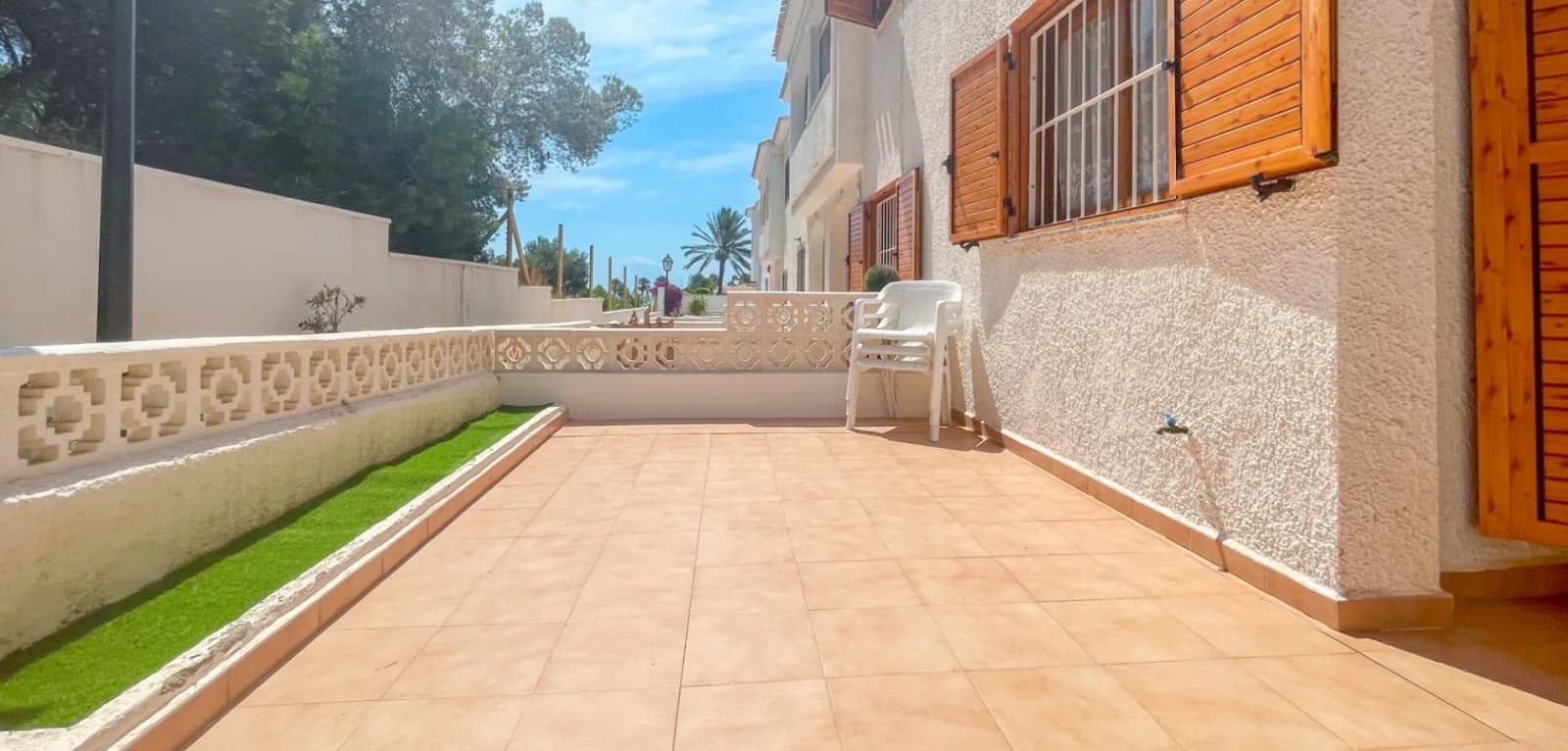 Townhouse de 3 dormitorios en venta en Orihuela Costa, Costa Blanca (Alicante) - Image 2