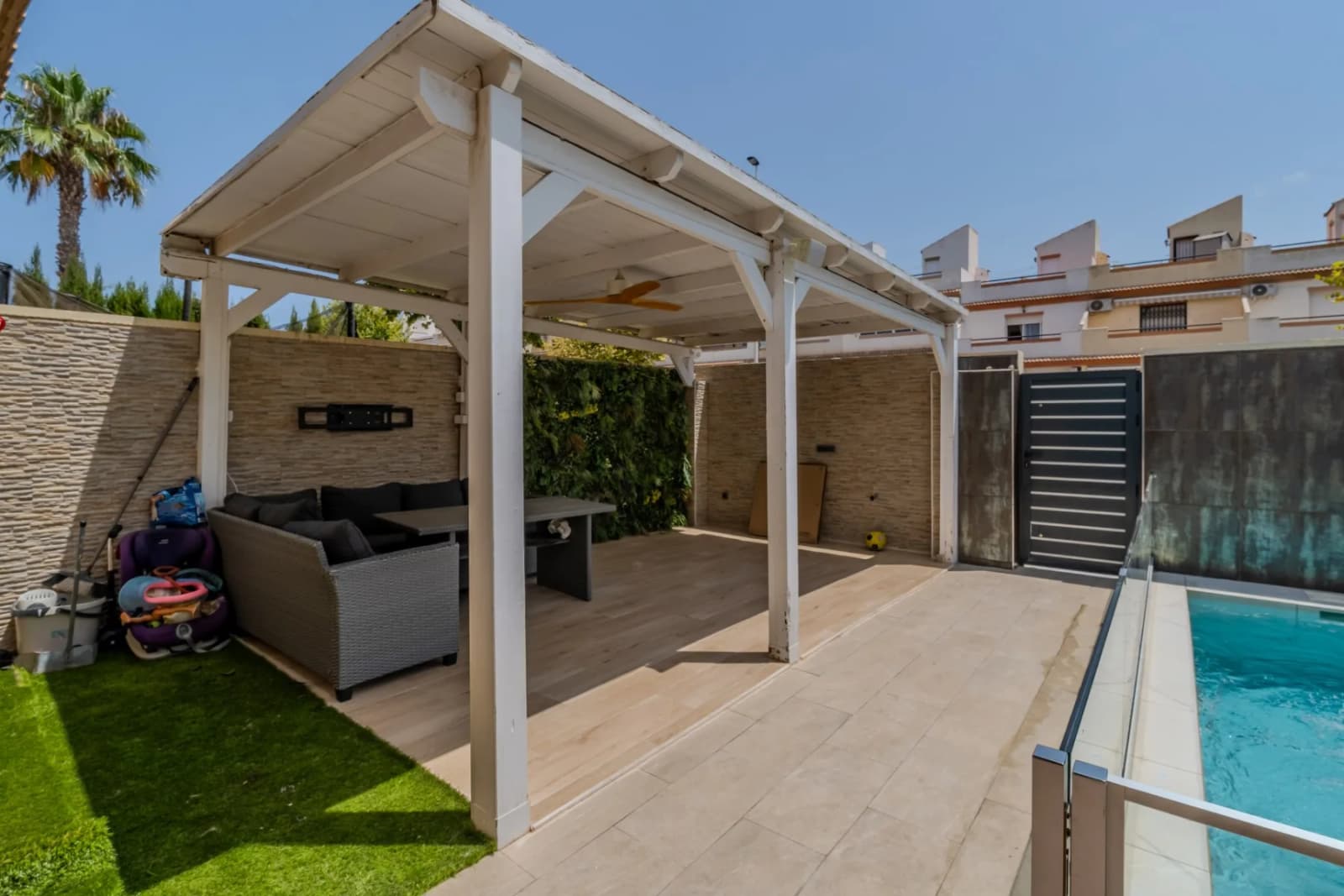 Independent Villa In Torrevieja - Image 3