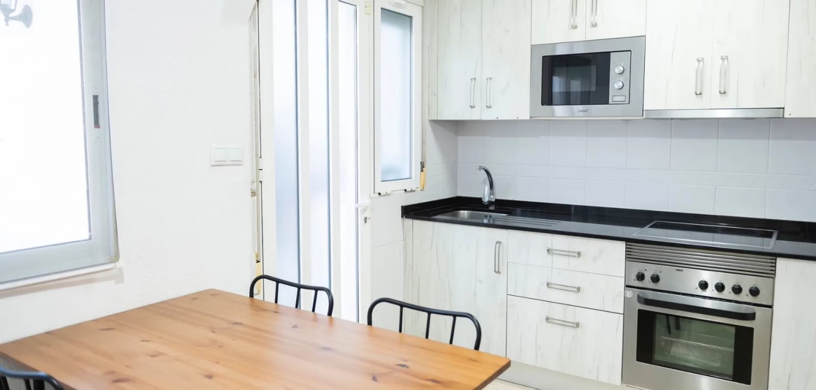 Townhouse de 4 dormitorios en venta en San Javier, Murcia - Image 2