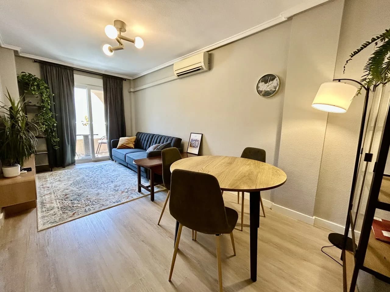 Apartment de 1 dormitorios en venta en Torrevieja, Alicante - Image 4