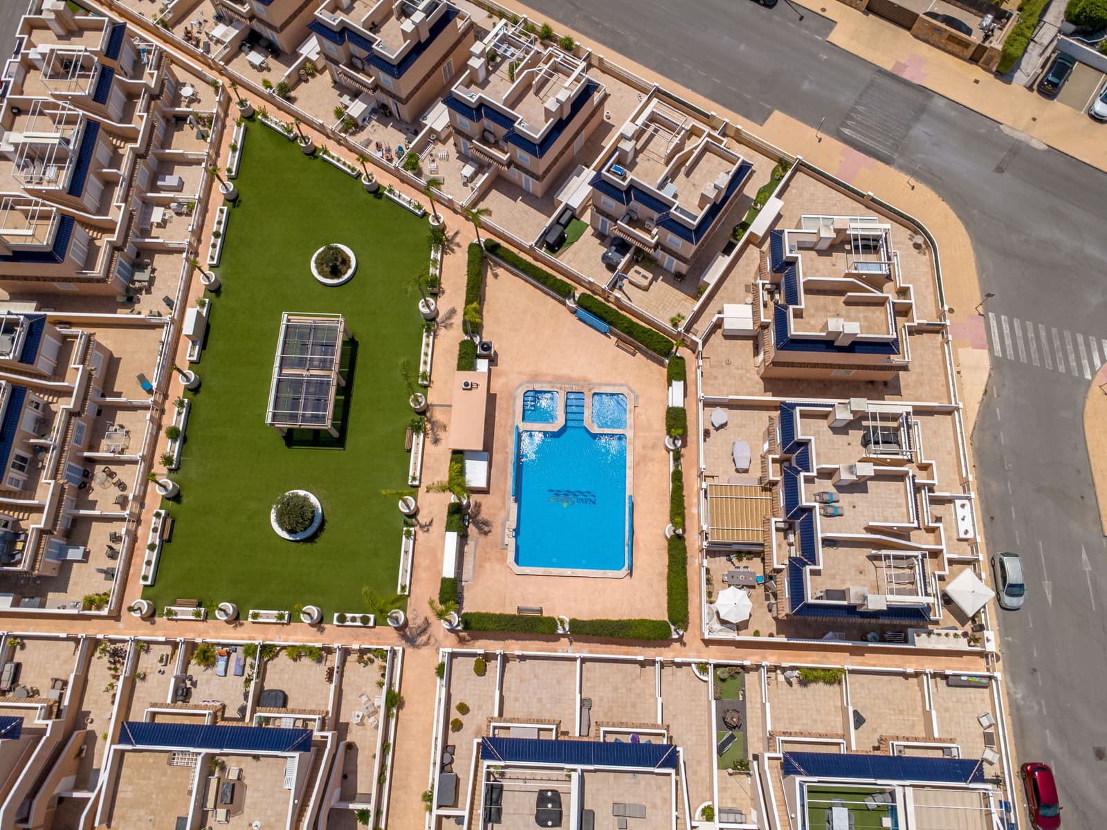 Luxery Villa In Torrevieja - Image 3