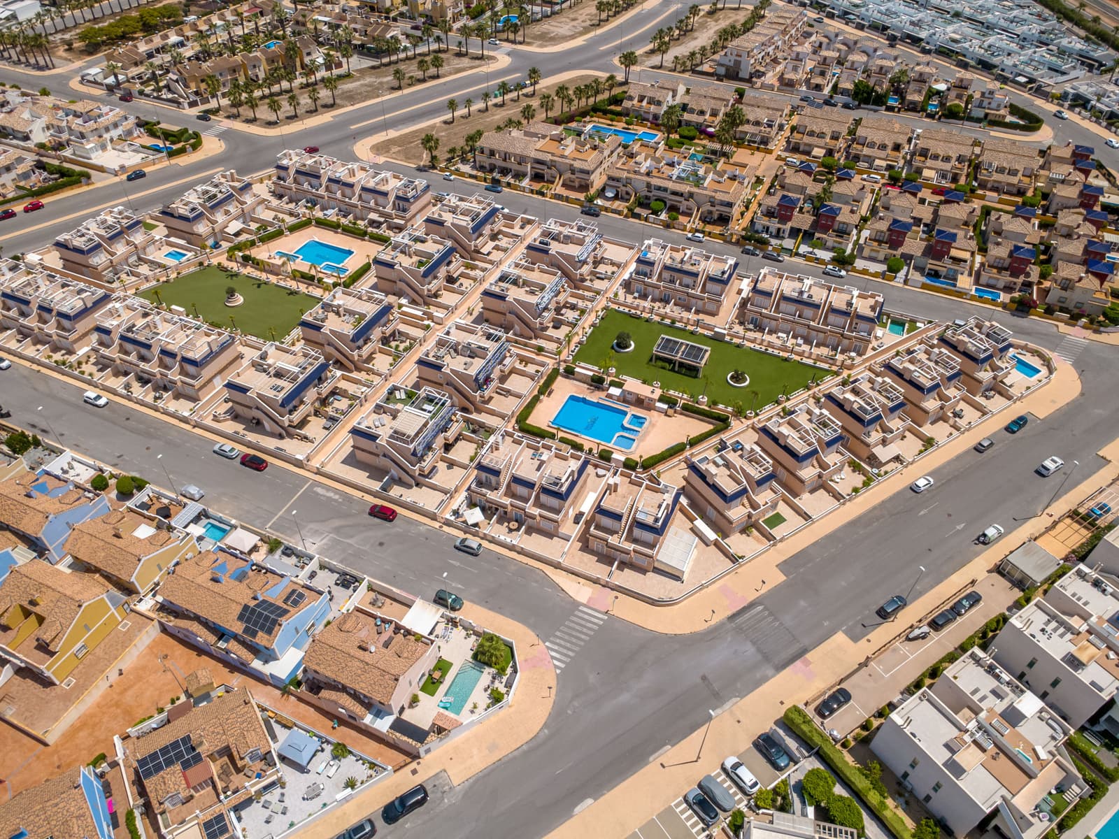 Luxery Villa In Torrevieja - Image 5