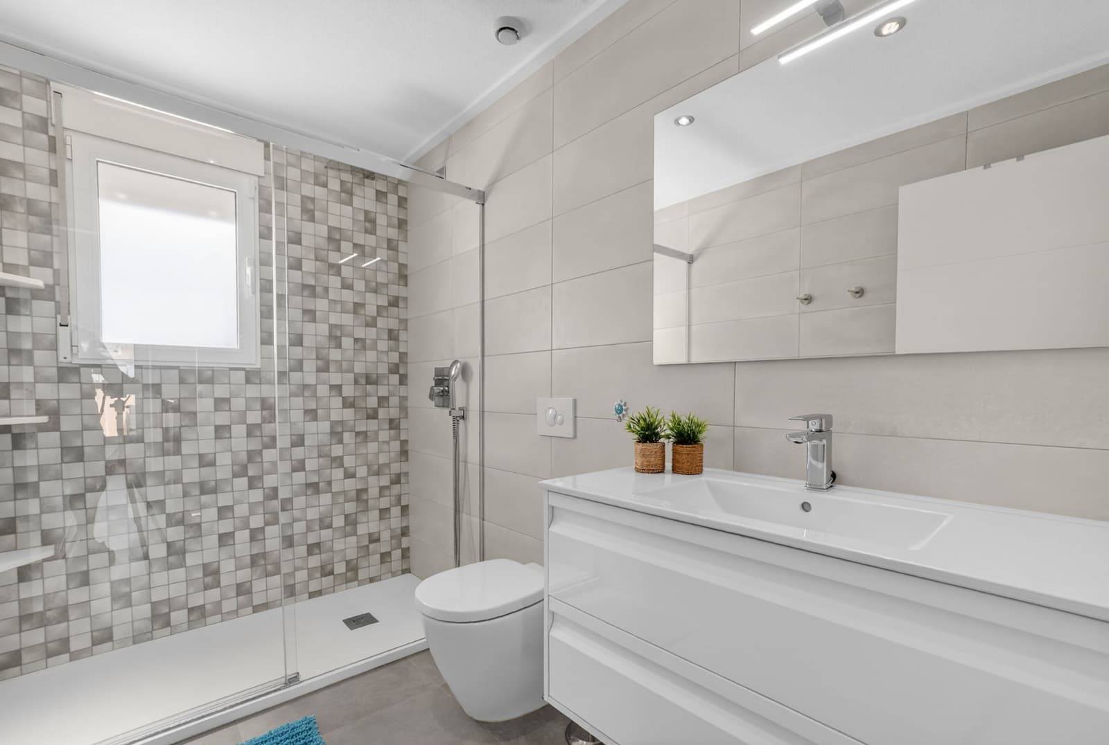 Luxery Villa In Torrevieja - Image 8