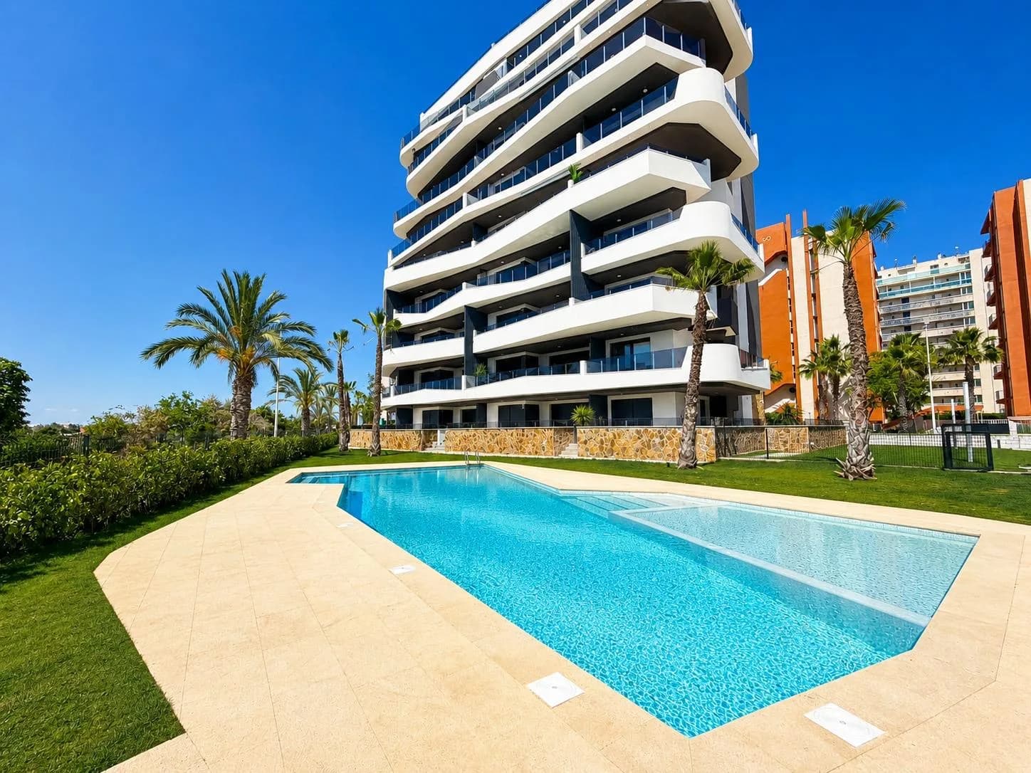 Apartment de 2 dormitorios en venta en Guardamar del Segura, Alicante