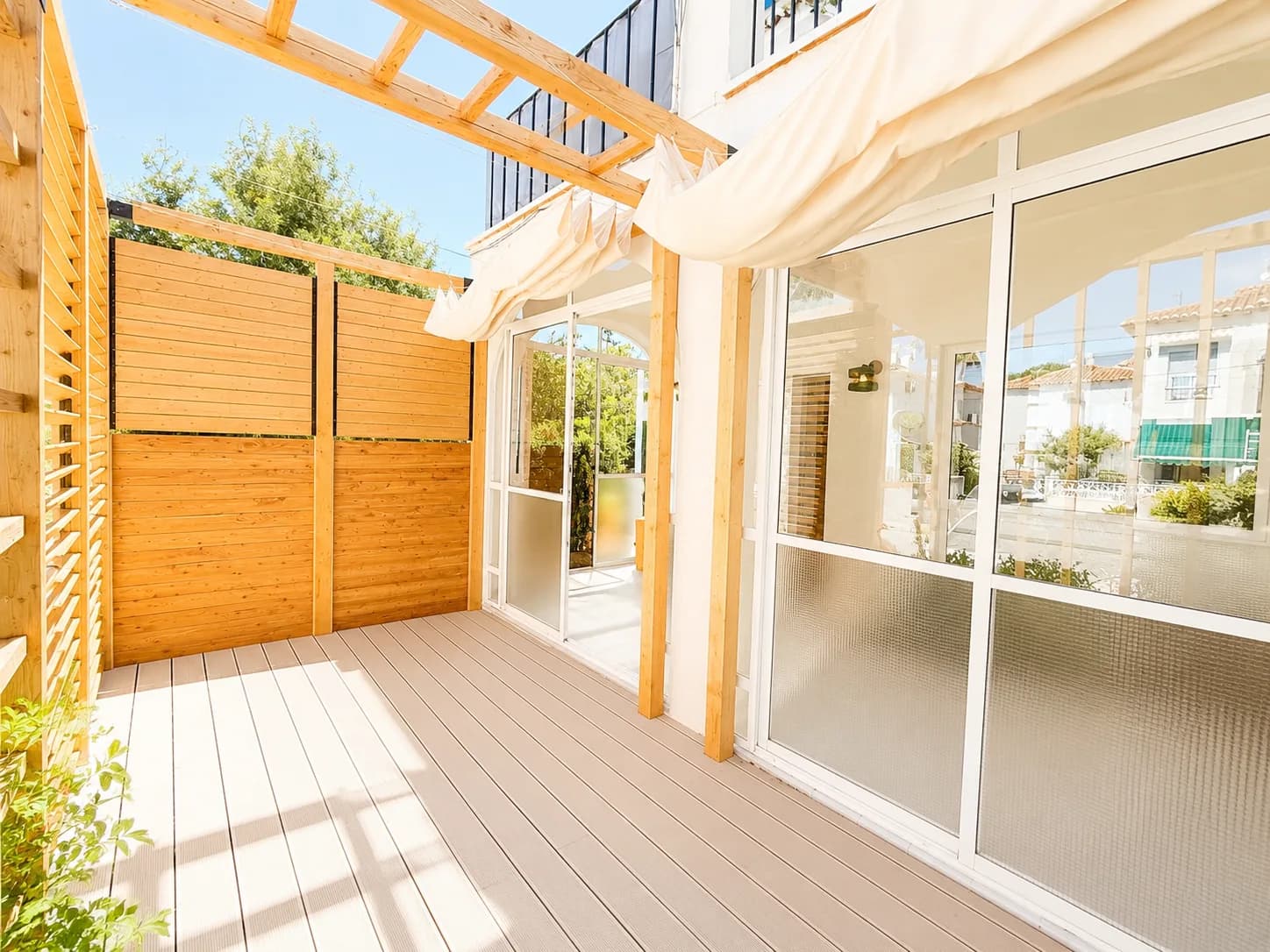 Bungalow de 2 dormitorios en venta en Torrevieja, Alicante - Image 7