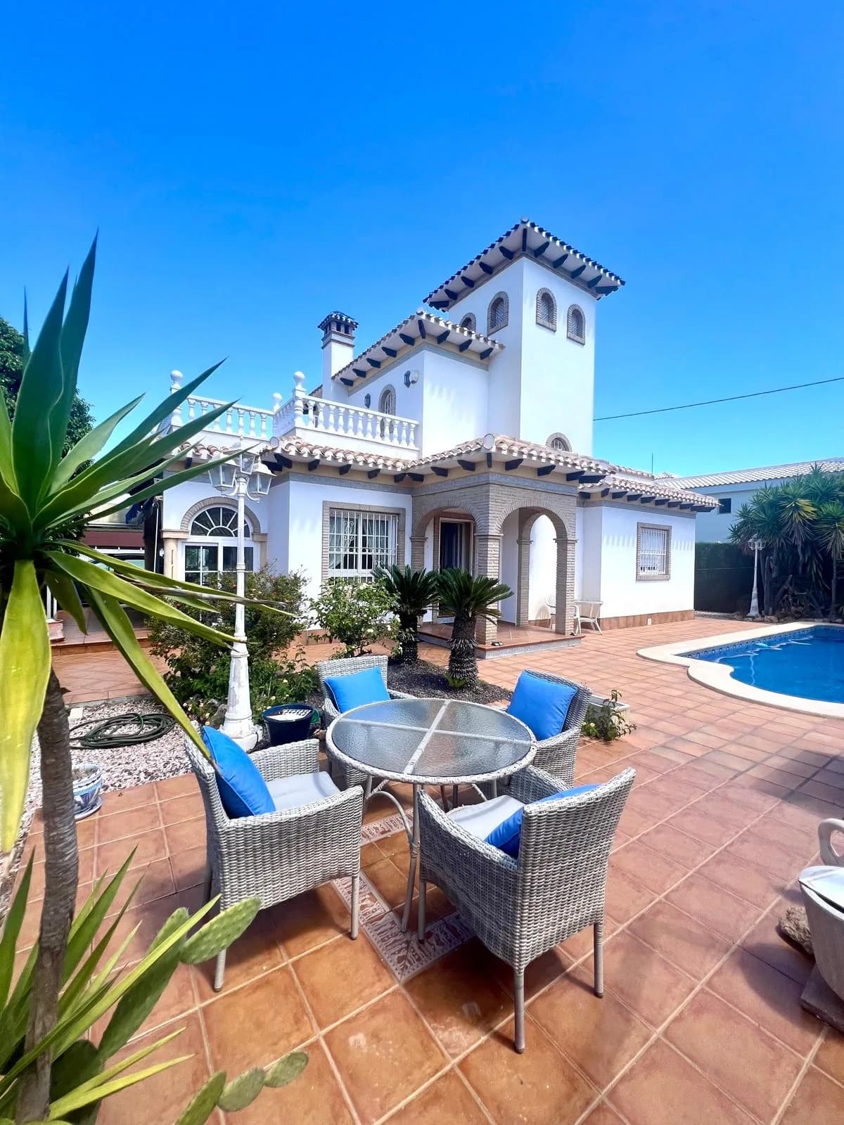 Villa de 3 dormitorios en venta en Orihuela Costa - Image 7