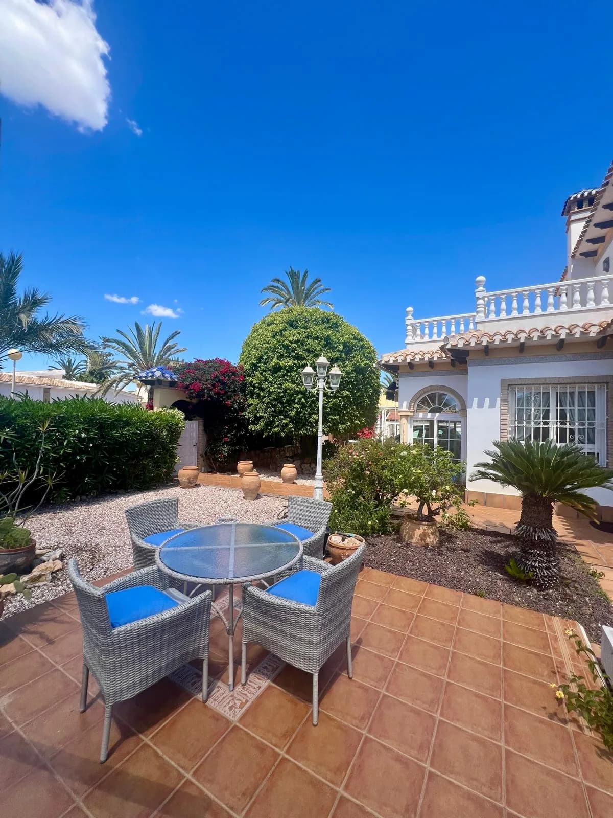 Villa de 3 dormitorios en venta en Orihuela Costa - Image 8