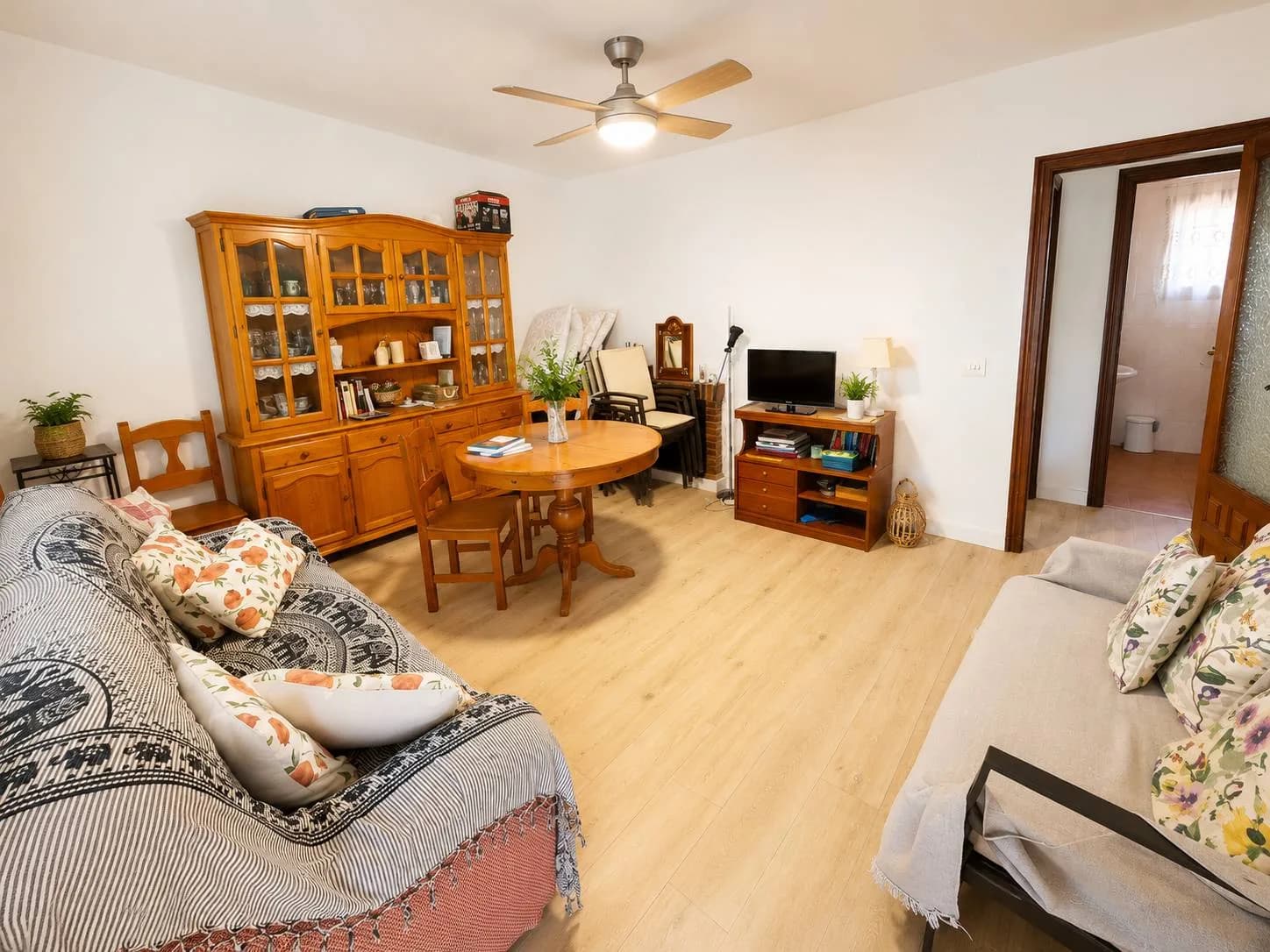 Town House In Torrevieja - Image 9