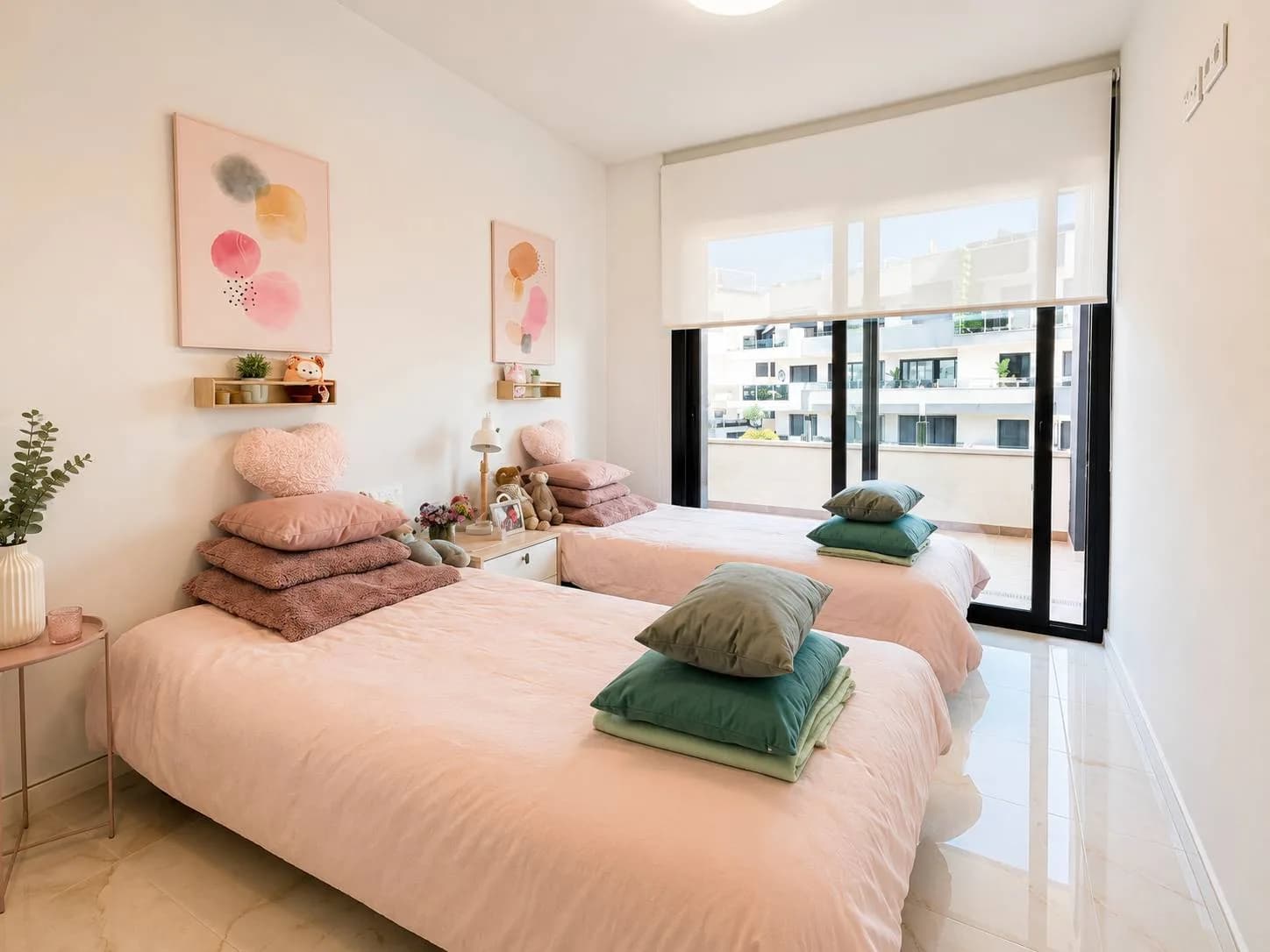 Apartment de 3 dormitorios en venta en Orihuela Costa, Alicante - Image 9