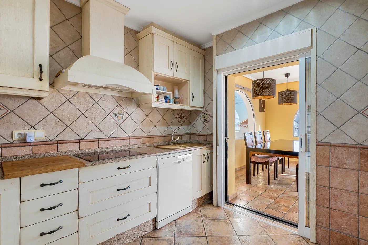 Villa de 4 dormitorios en venta en Ciudad Quesada - Rojales, Alicante - Image 8